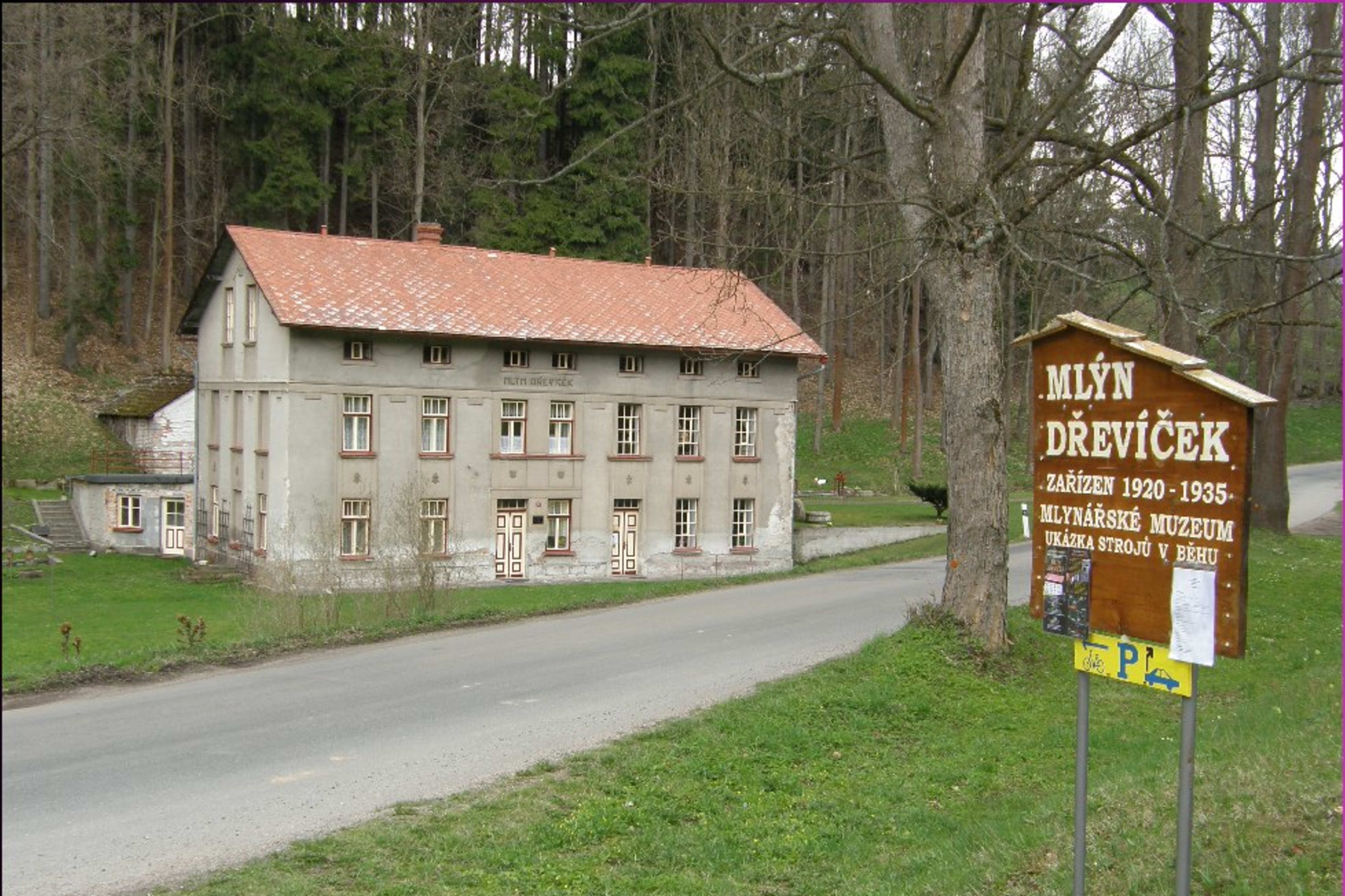 Mlýn dřevíček