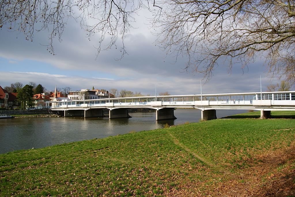 Kolonádový most