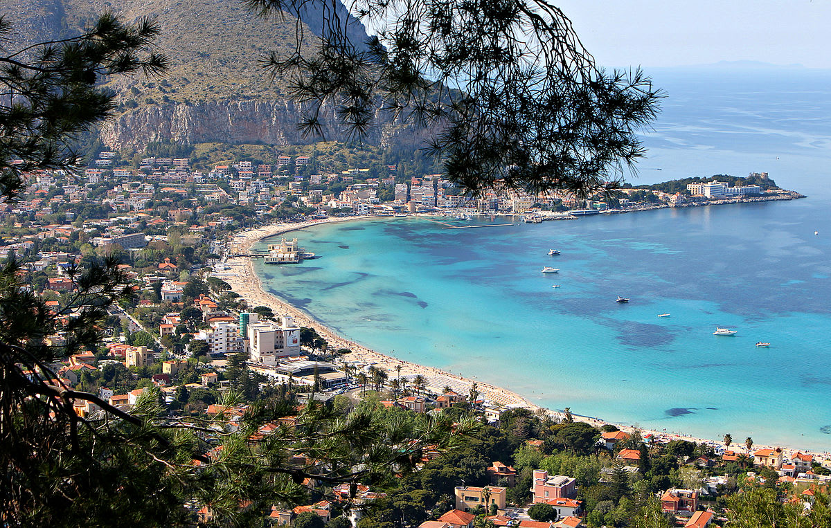 Pláž Mondello