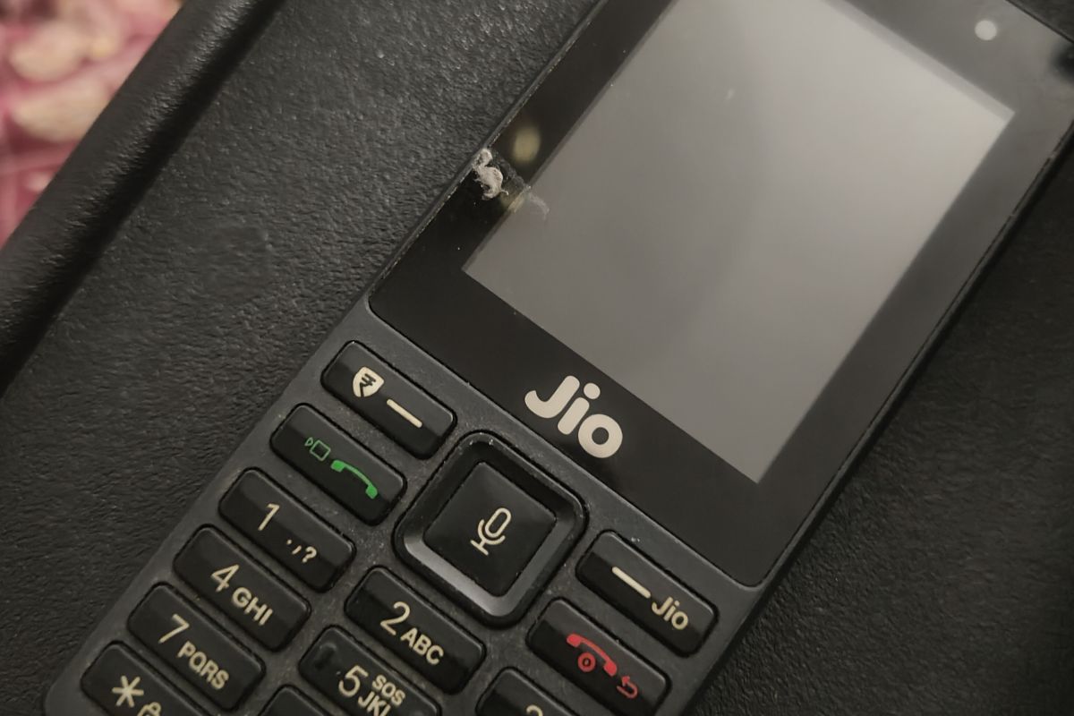 LYF jio feature phone
