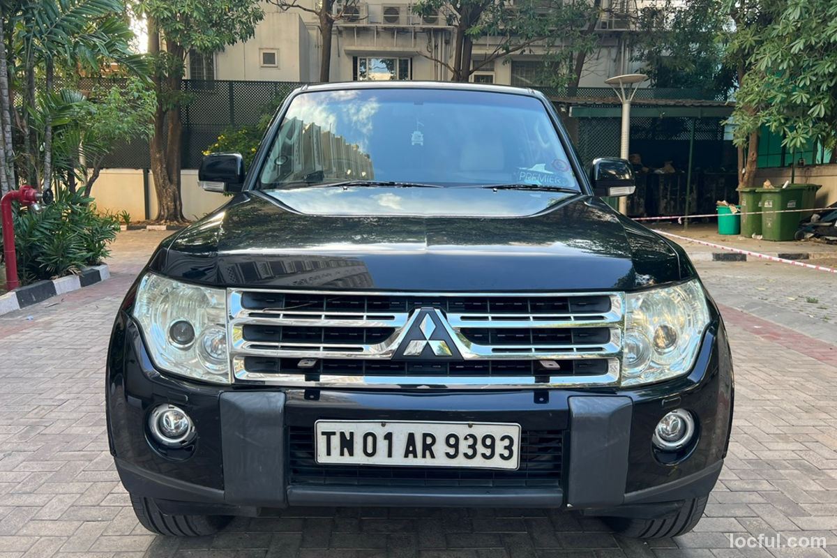 mitsubishi montero (2011)