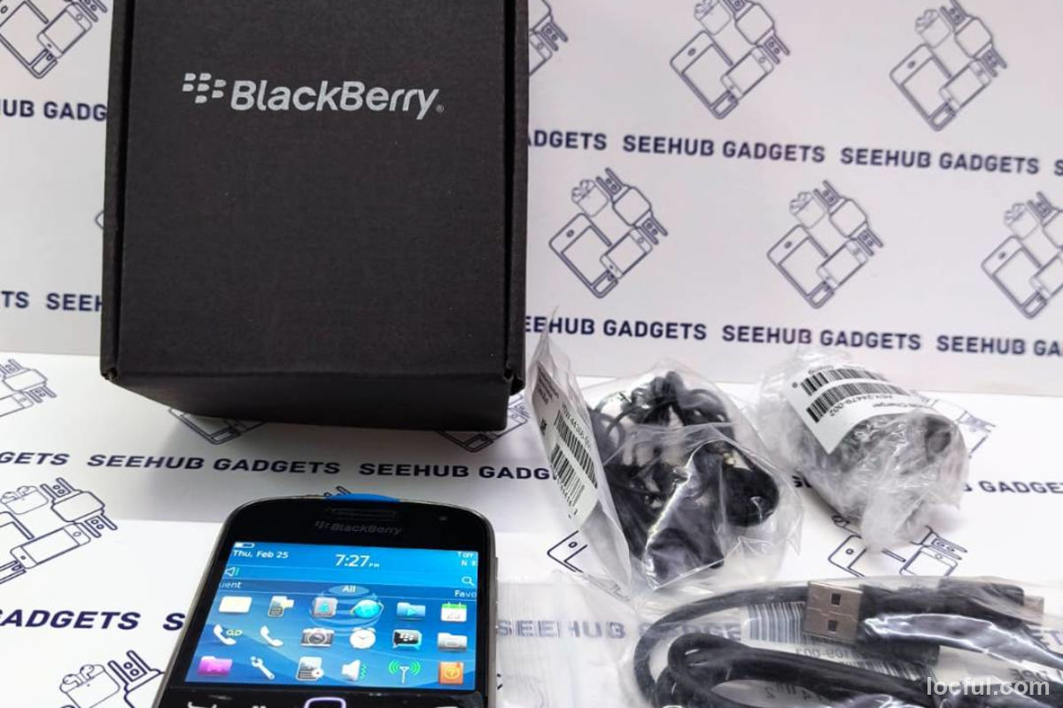 Blackberry Bold 4 Box pack with all accesories and box with bill and w