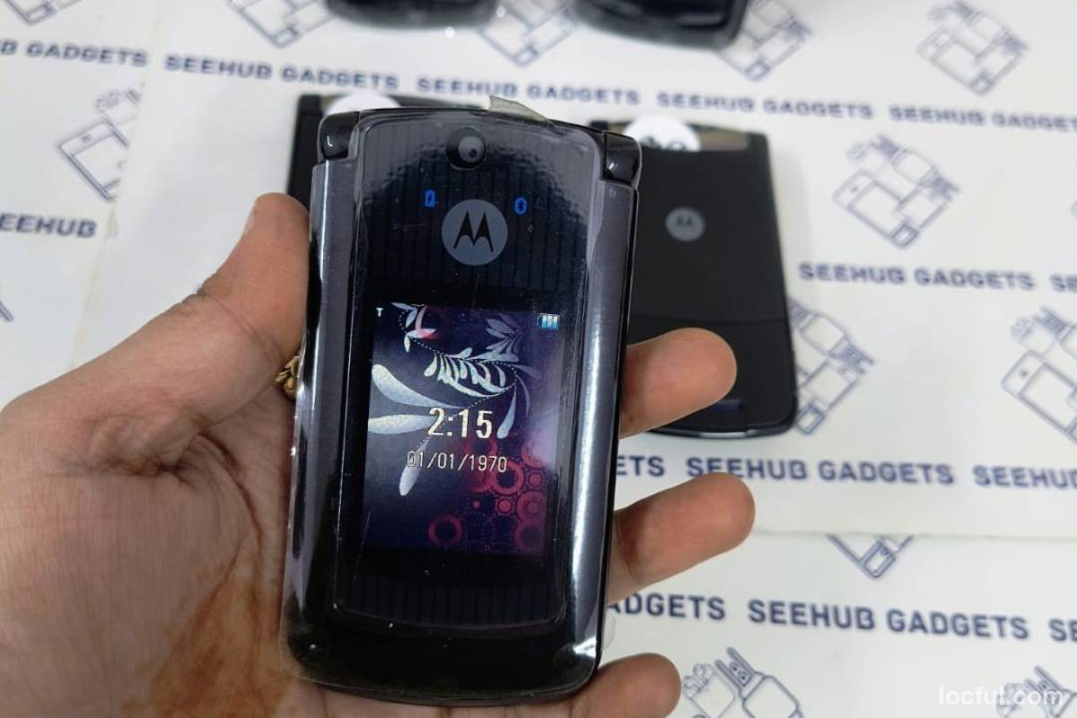 Motorola moto v8 available in new condition with bill and warranty Co