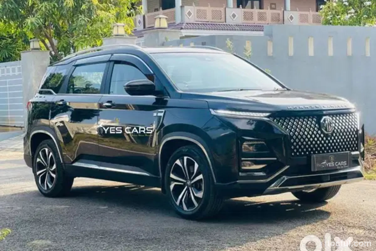 MG Hector Plus Savvy Pro 1.5 Turbo Petrol CVT 7 STR, 2023, Petrol