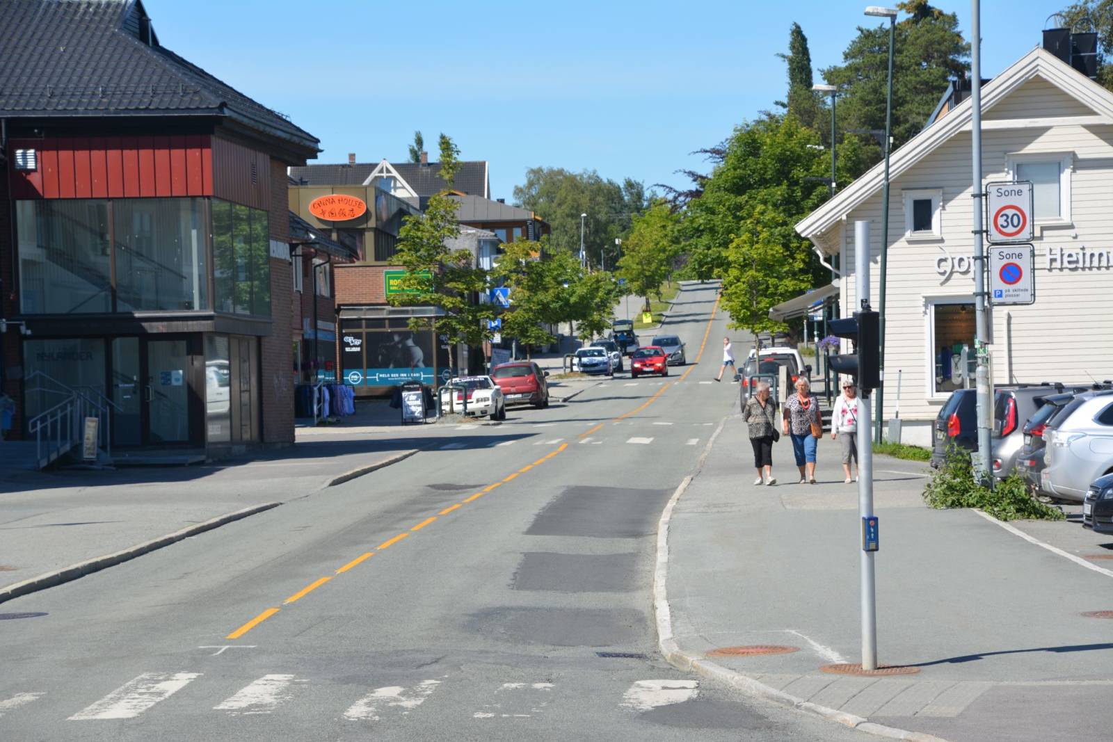 Krysset Ringvålvegen og Heimdalsvegen mot vest