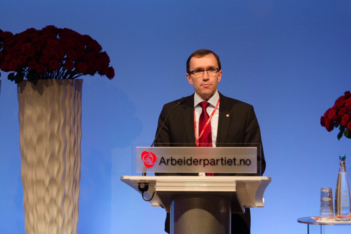 Espen Barth Eide på talerstol