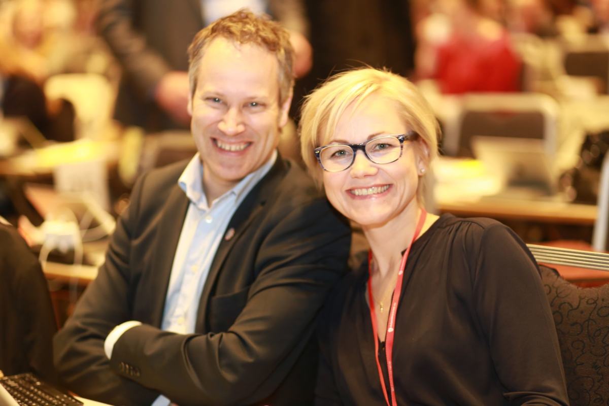 Jon-Ivar Nygård og Ingvild Kjerkol  smiler 