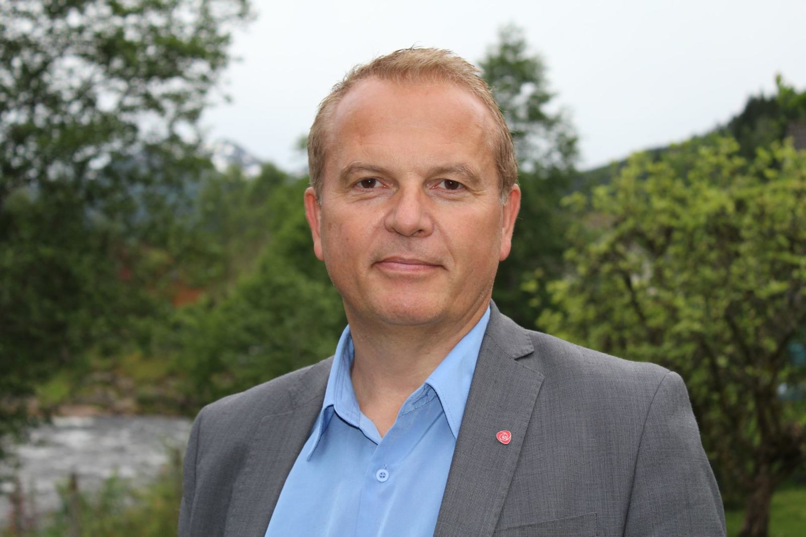 Helge Robert Midtbø