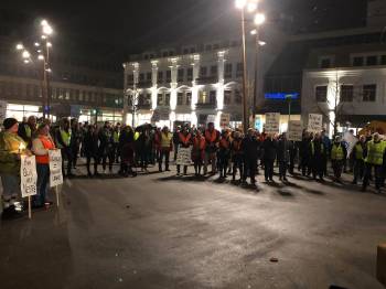 I går ble det arrangert fakkeltog i Sandefjord, til støtte til Color Line-ansatte som står i fare for å miste jobben som følge av regjeringens politikk. 