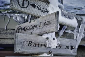 Snødekte turskilt på fjellet. Foto: Øivind Haug