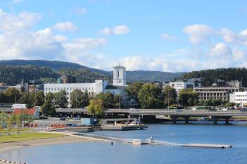 Arealfoto av Sandvika og Rådhuset