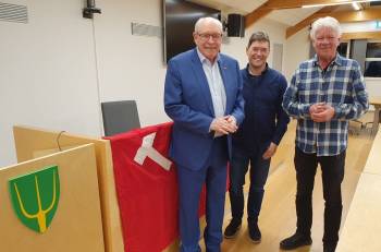 EN PARTISEKRETÆR OG TO ORDFØRERE:  Rælingen Ap sto som vertskap for årsmøtet 15.mars i Arbeiderbevegelsens Historielag i Akershus. Fra venstre Martin Kolberg, Ståle Grøtte og Øivind Sand. (Foto: Halfdan Karlsen).