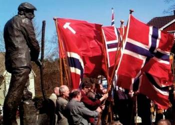 Første mai Eydehavn flaggborg