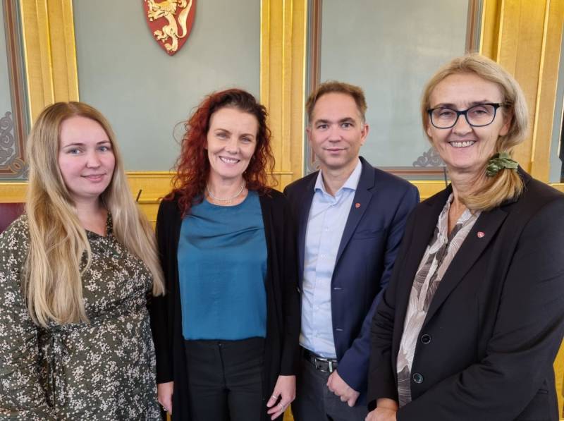 Fellesbilde Ap og Sp Agder