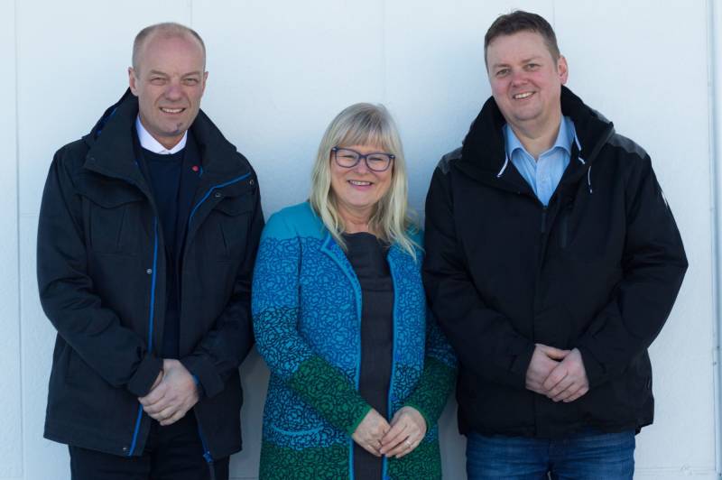 Steinar Karlstrøm, Ingalill Olsen og Runar Sjåstad, stortingskandidater for Finnamrk Arbeiderparti.