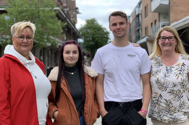 f.h. Karin Hodne, Vannessa Hodnemyr, Håkon Godtfredsen og Gro Bråten.