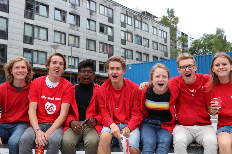 Verdens beste AUF var med på nabolagsfest og husbesøk på Hovseter