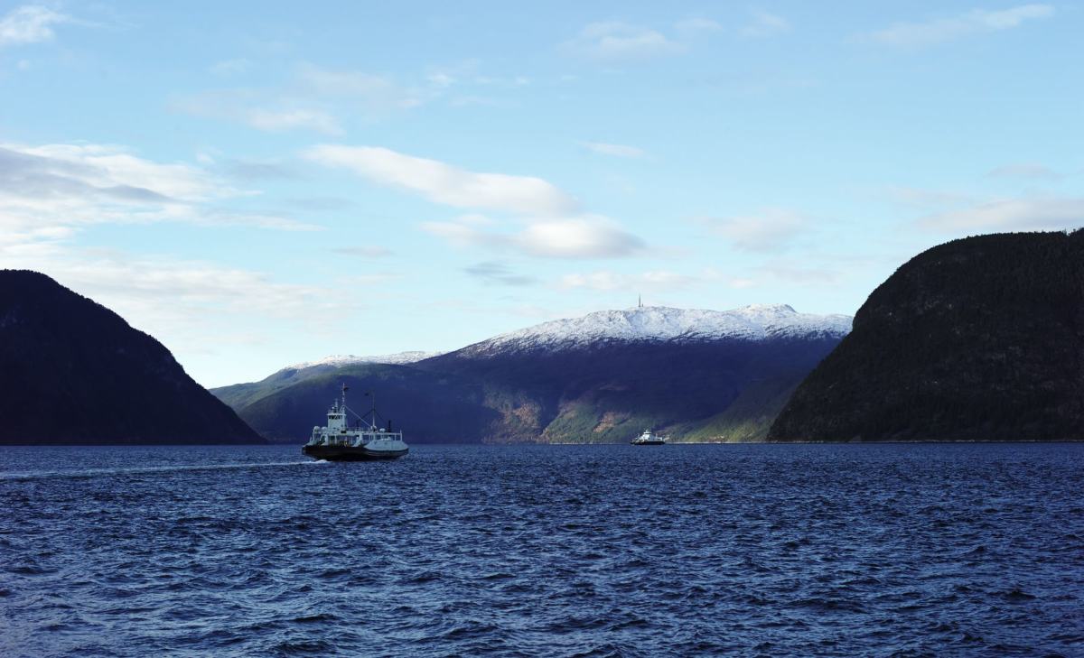 Norge trenger politikk som er mer rettferdig enn det regjeringen legger opp til, som er mer klimavennlig enn det regjeringen legger opp til, og som og bidrar til å få flere folk i jobb.