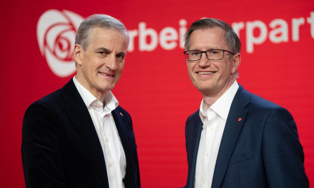 Jonas Gahr Støre og Robert Cornels Nordli på landsmøtet i 2019