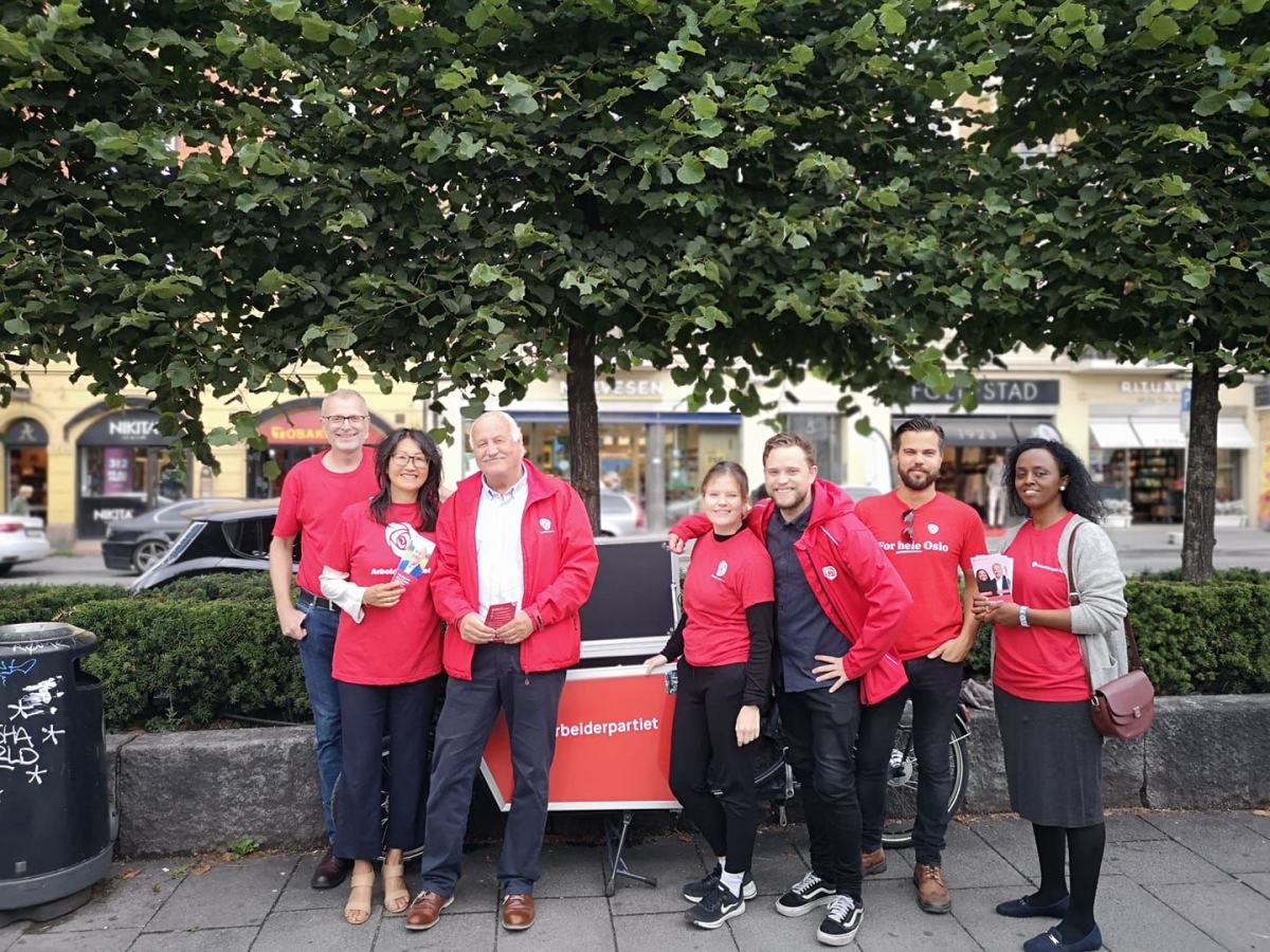 Kandidater og frivillige på Valkyrie plass