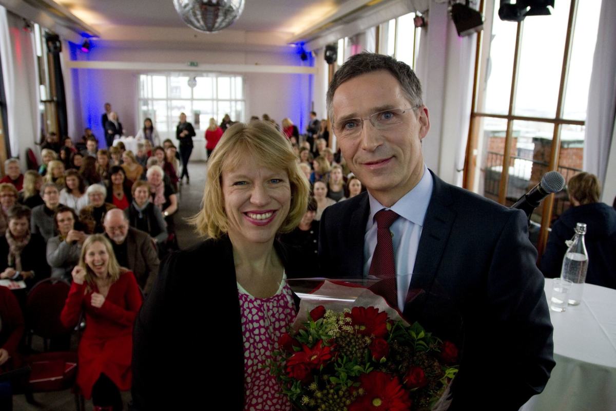 Anniken Huitfeldt og Jens Stoltenberg på kvinnedagen 8. mars 2012.