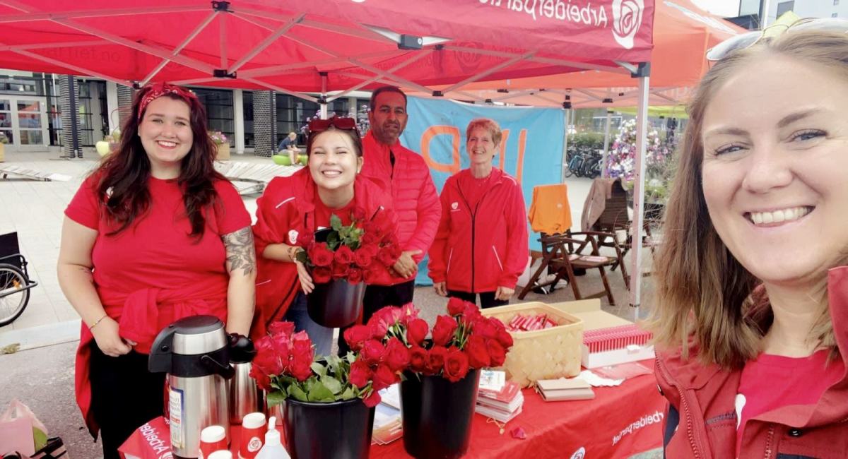På stand med flinke og engasjerte folk fra Arbeiderpartiet.