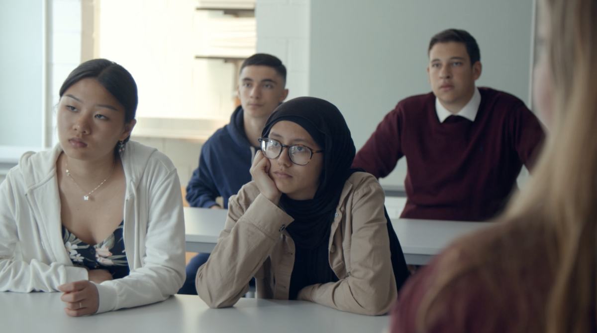 En god skole med nok og kompetente lærere, en eldreomsorg med ansatte som har tid til hver enkelt, og veldig mye annet som avgjør tryggheten i livene våre, avhenger av en styrket kommuneøkonomi.