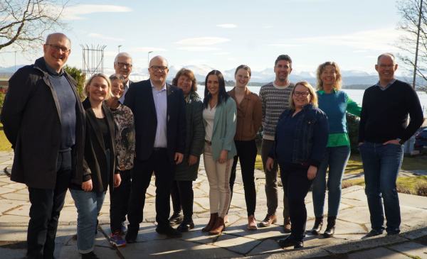 Fra venstre: Ståle Refstie, Åse Kristin Ask Bakke, Lilly Gunn Nyheim, Bjarne Storfold Elde, Per Vidar Kjølmoen, Aud Solveig P. Malmedal, Hanne Berit Brekken, Elise Stokken, Erling Vestre, Kari Hoset Ansnes (tiltrer fra LO), Audhild Mork og Sverre Leivdal.