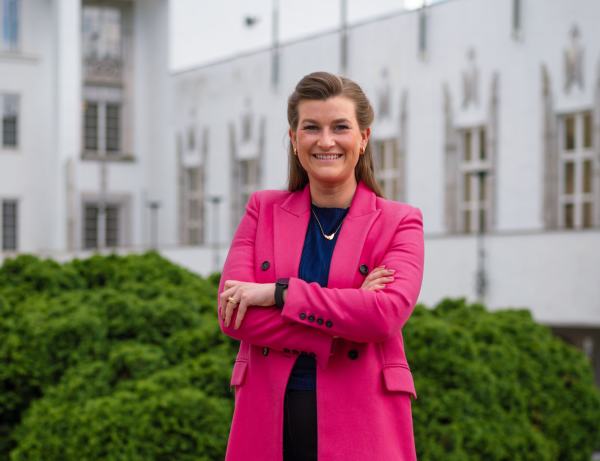 Thilde forann rådhuset