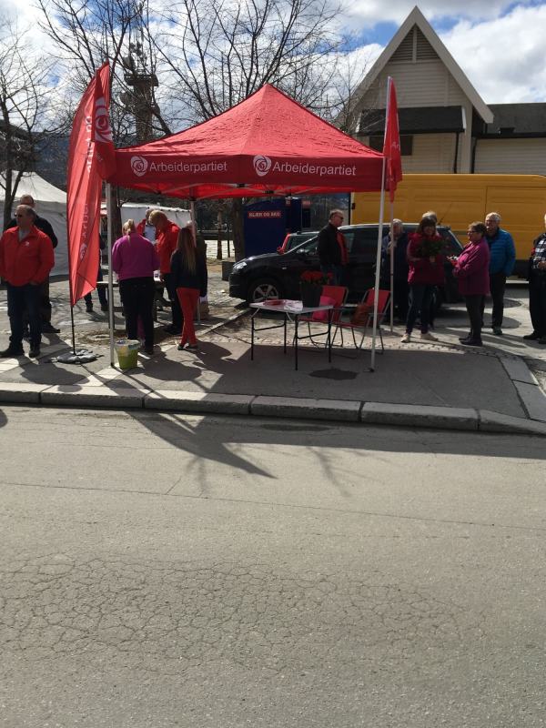 Felles stand med Vestre Slidre Arbeiderparti , Etnedal Arbeiderparti og Nord -Aurdal Arbeiderparti