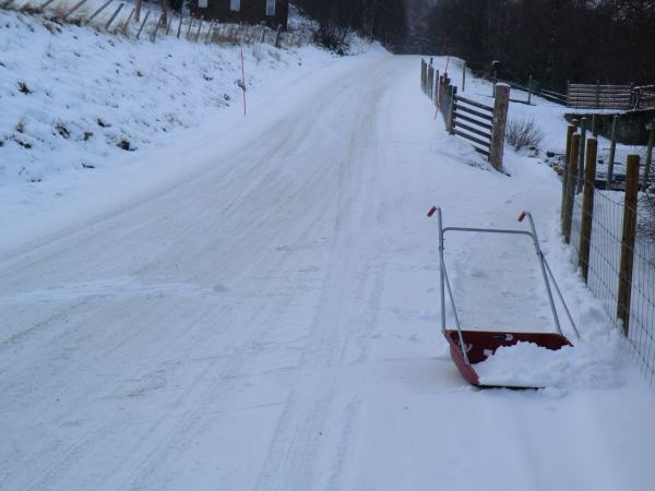 Bildet er arrangert. Kveomsvegen er i dag en kommunal veg. 