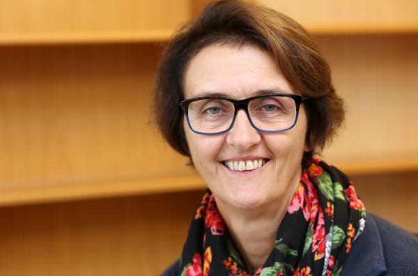 Kari Henriksen