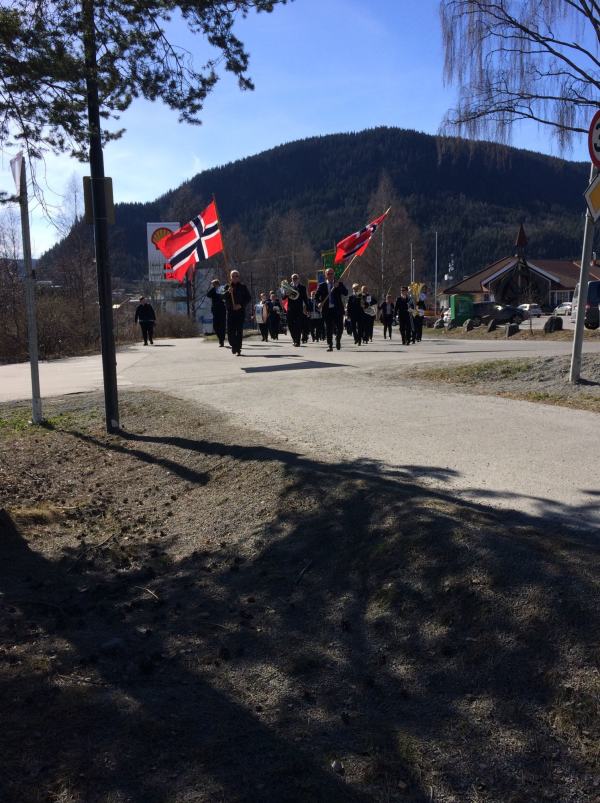 1 mai toget