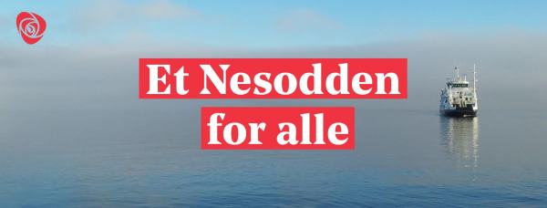 Nesoddenbåten på vei inn mot Nesoddtangen