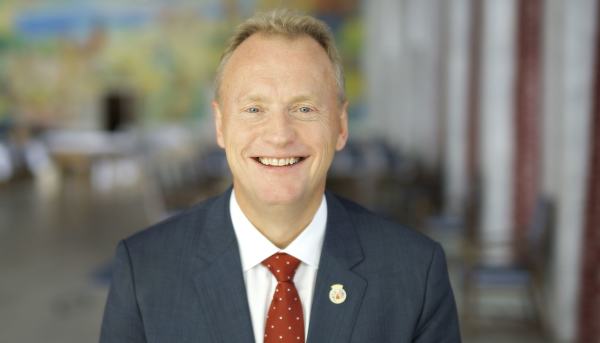 Byrådsleder Raymond Johansen leder programkomiteen