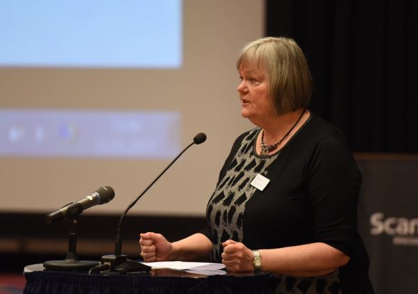 Bente Irene Aaland påpeker hvor viktig trygghet i arbeid er!
Her fra Årsmøte i Hedmark Arbeiderparti (Foto: Magnus Stenseth)