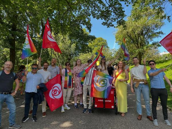 pride25