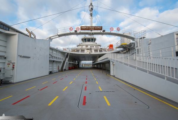 Dekket på ferja Møkstrafjord