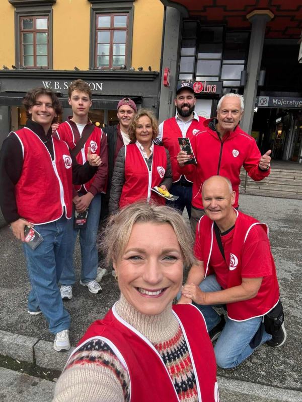 Karianne Oldernes Tung saman med bla. Inger Huseby, Jon-Torgeir Lunke og Sivert K. Hjortung