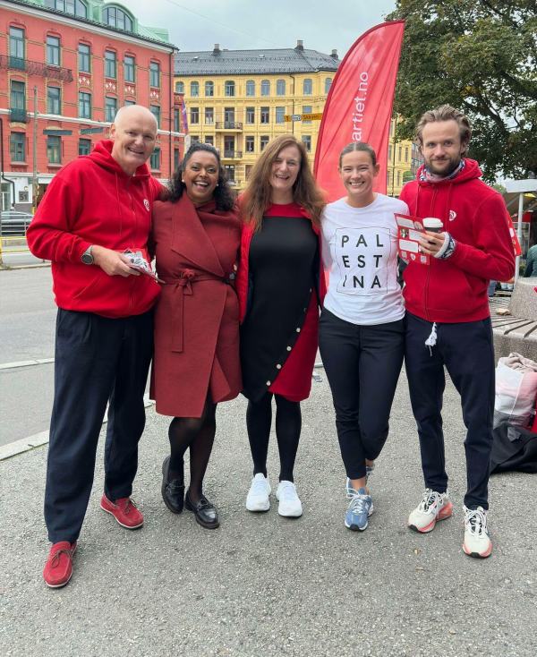 Leder Frogner Ap Jon-Torgeir Lunke, Stortingsrep. Kamzy Gunaratnam, Nestleder Frogner Ap Nina Hanssen, Leder Bygdøy-Frogner Aplag Vilde Coward og medlem av finansutvalget Henrik Dahl Jacobsen