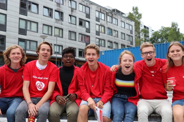 Verdens beste AUF var med på nabolagsfest og husbesøk på Hovseter