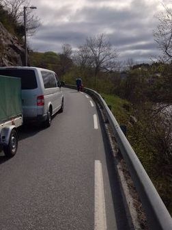 trafikkfarleg veg langs fagerbakkevatnet