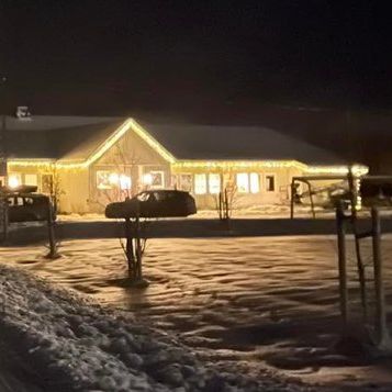 Velferdsbygget i Hasselvika i vinterskrud