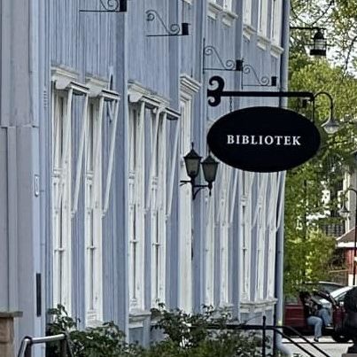 bilde av frogn bibliotek