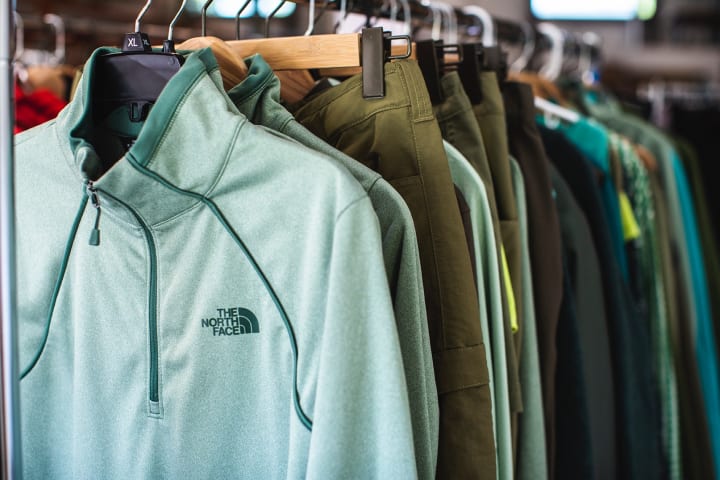 The North Face Renewed x RÆBURN: Die schönsten Pieces der exklusiven  Upcycling-Kollektion