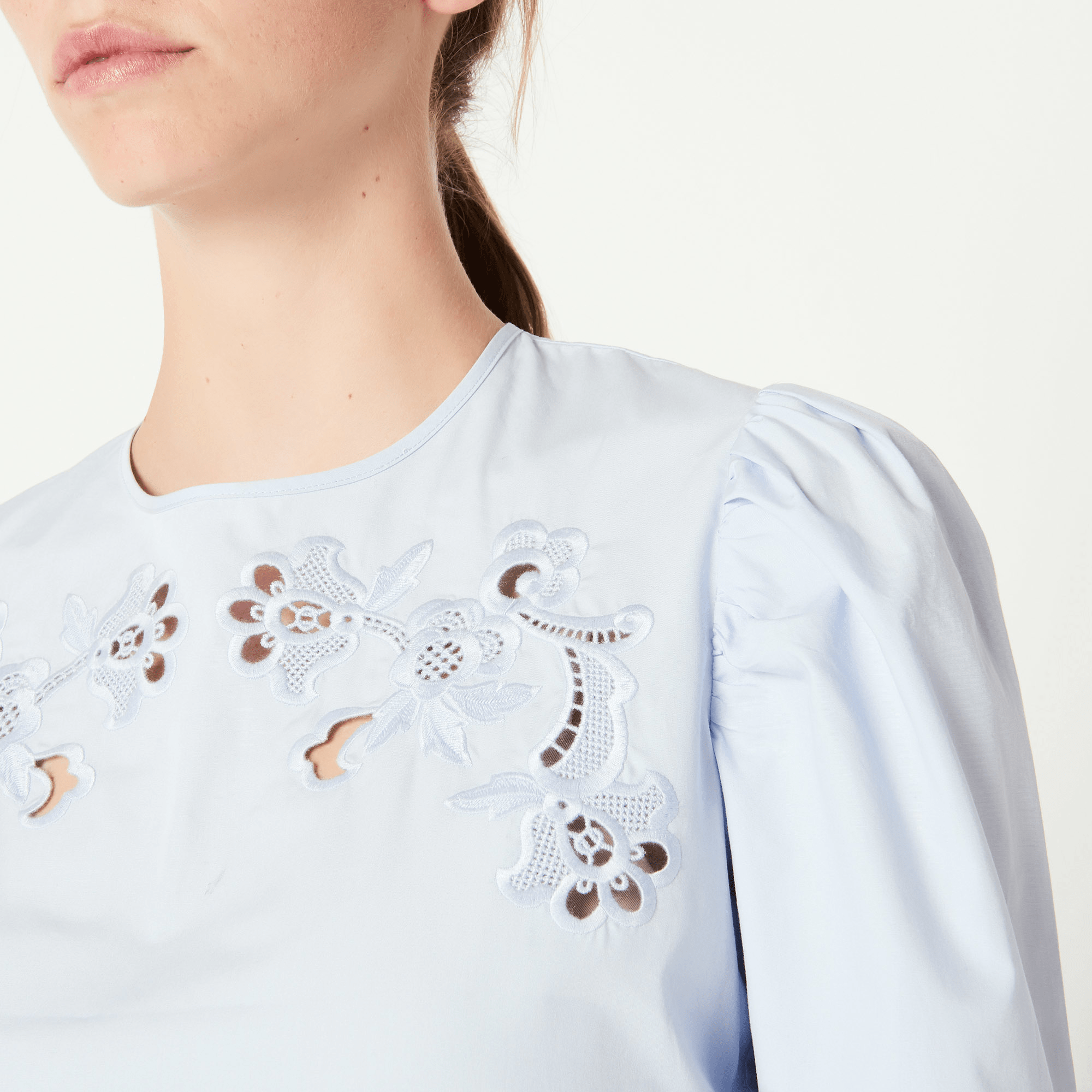 Shirt with puff sleeves and embroidery | Sandro | Sandro