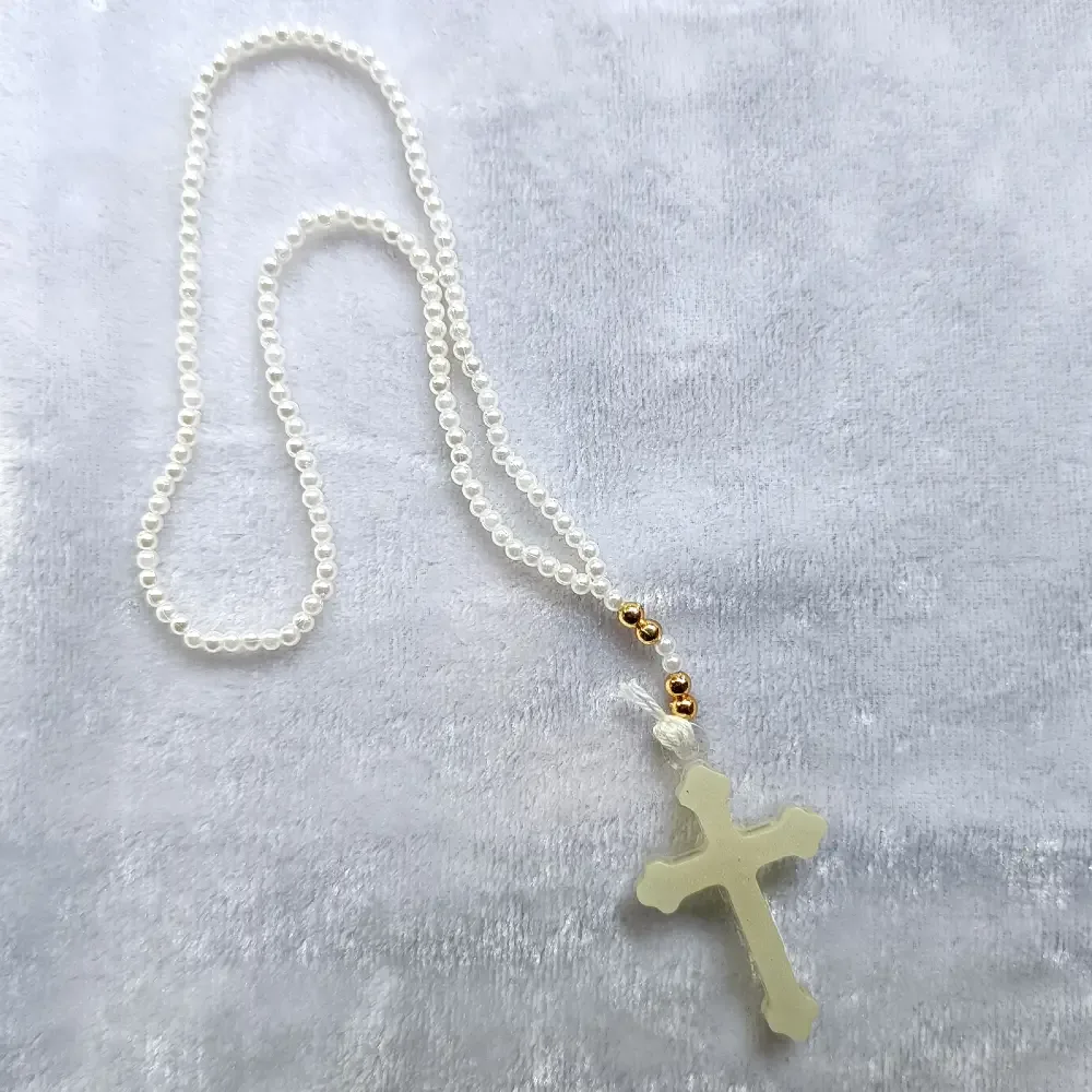 Resin Christian Cross Car Hanging - Inspirational Car Ornament for Faith & Guidance