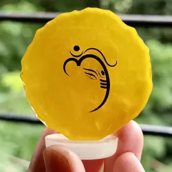 Resin Car Dashboard Idol, Decorative Mini Car Accessories, Car Dashboard Decorations for Interior Desktop and Home Decorative Items