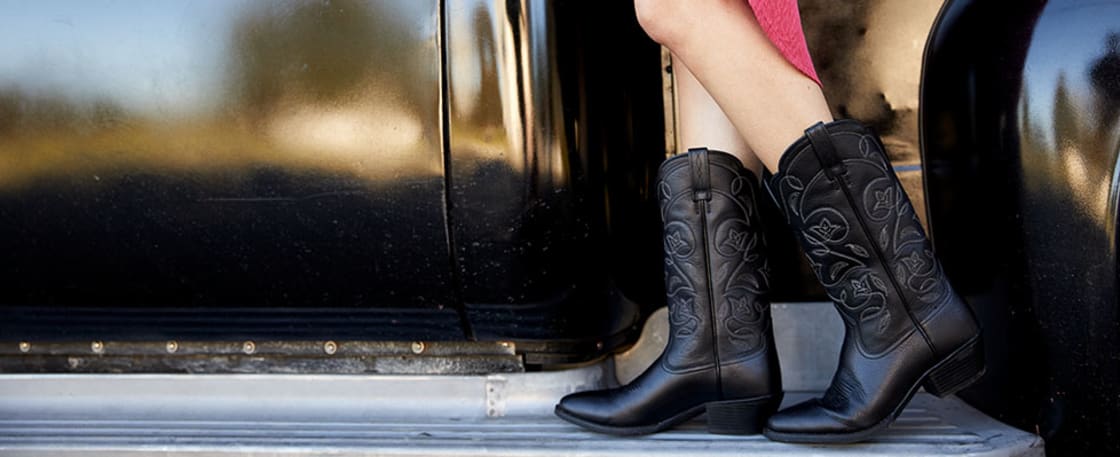 Black Cowgirl Boots & Black Leather Cowgirl Boots | Ariat