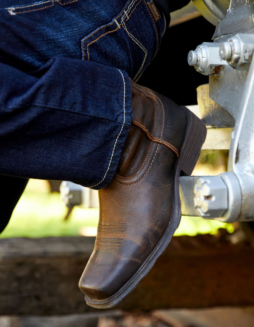 Ariat dress boots men's deals